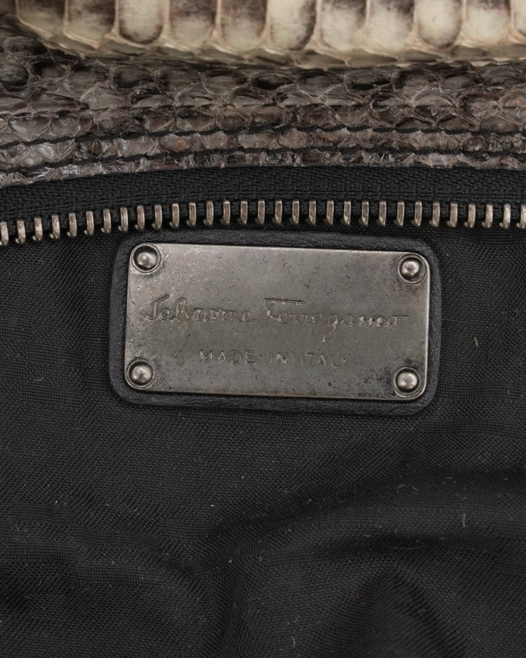 Bolso Ferragamo Python