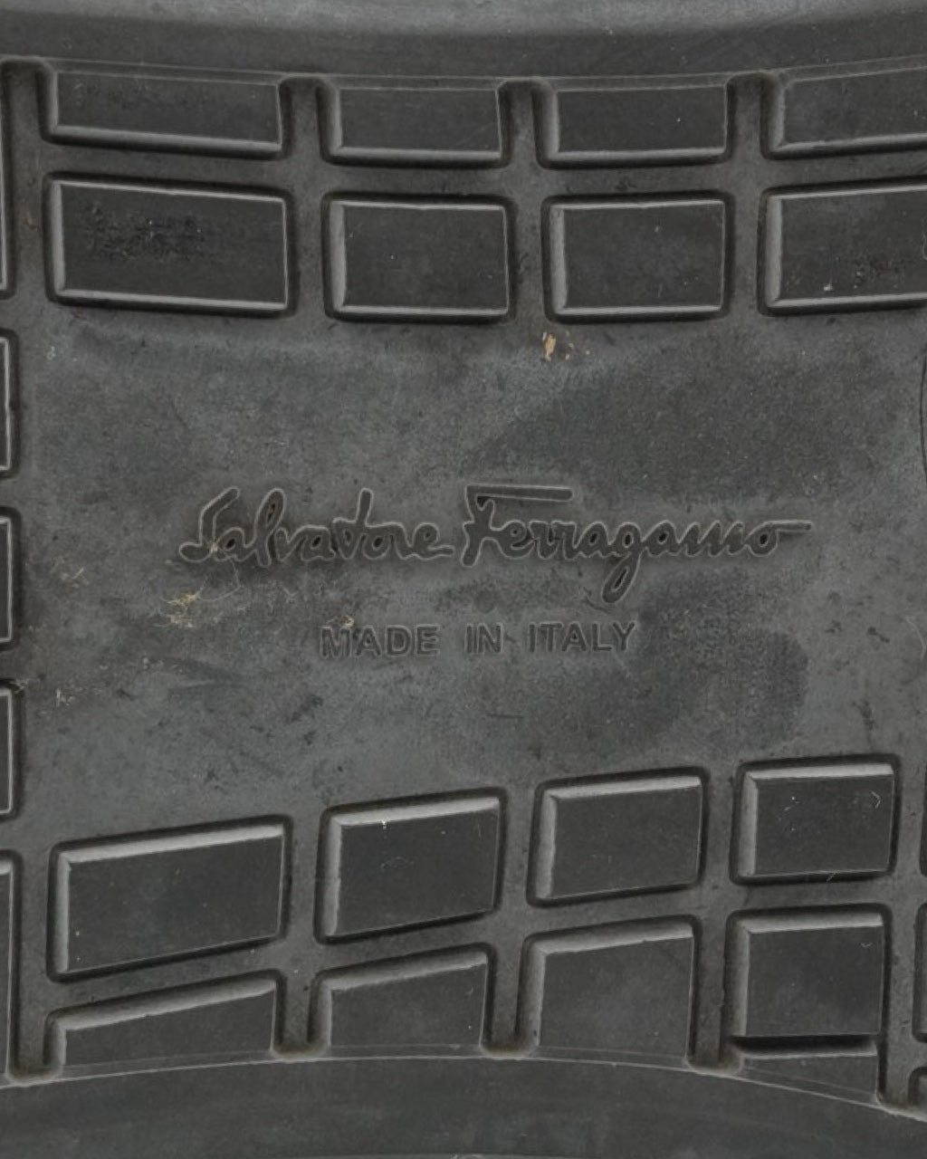 Tenis Ferragamo 42.5
