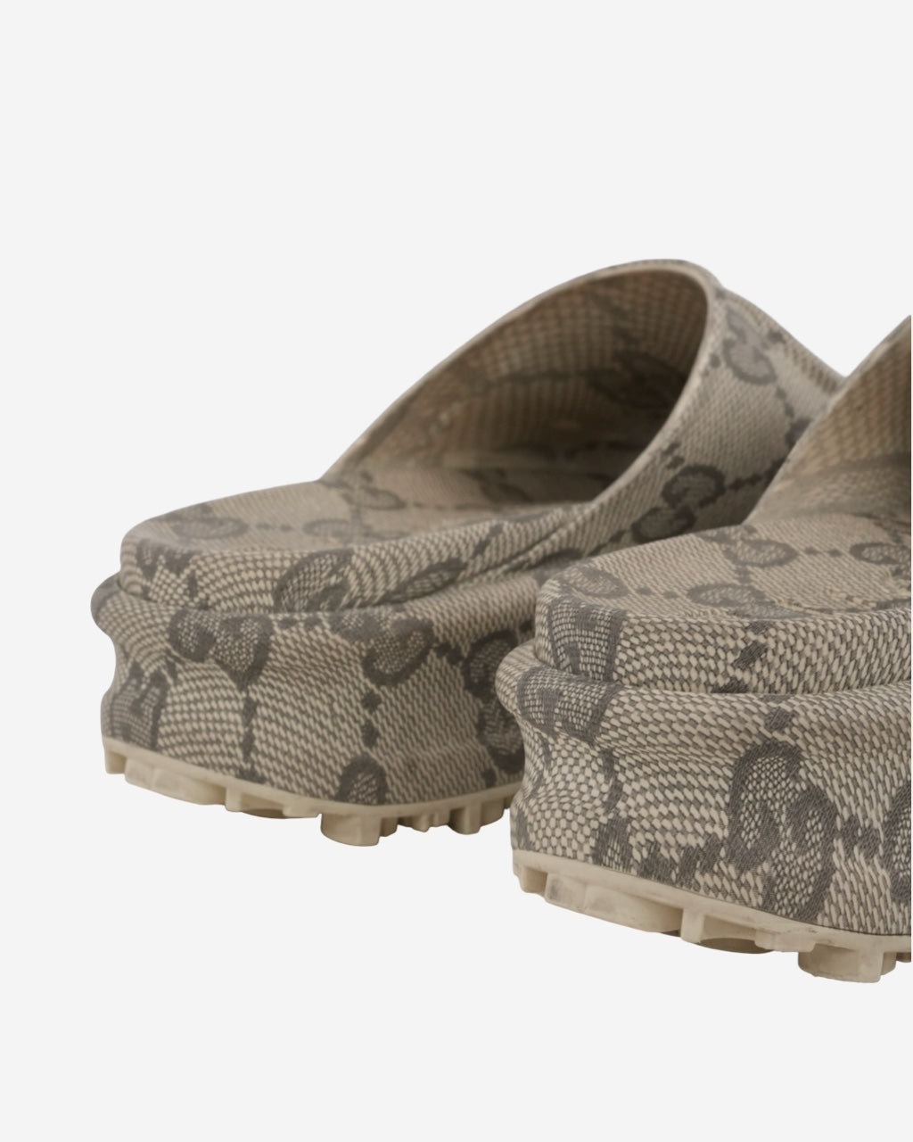 Sandalias Gucci Interlocking GG 39