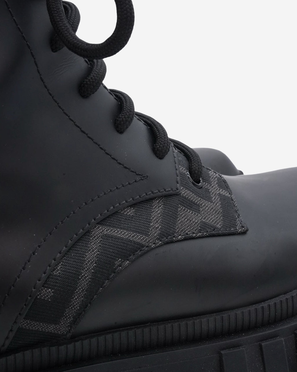 Botas Fendi Zucca 40