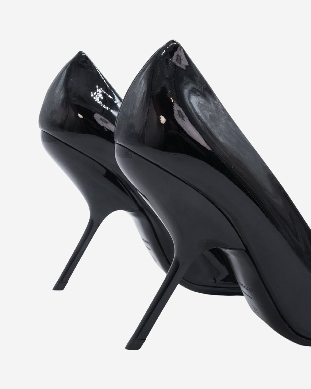 Ferragamo Eva Pumps 38