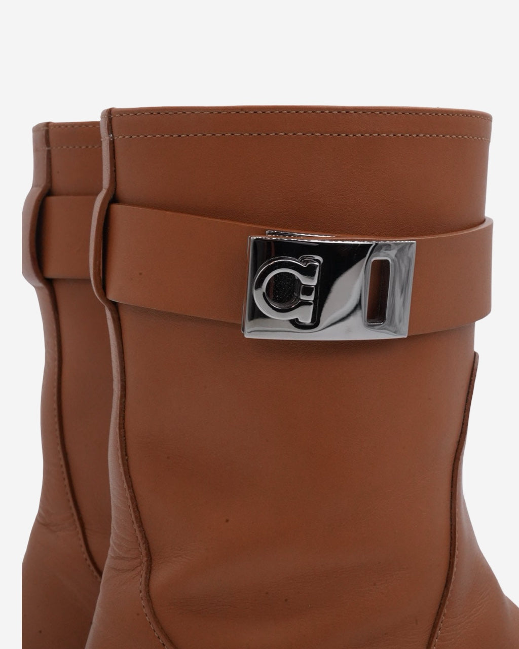 Ferragamo Gancini Boots 39