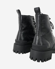 Balenciaga Strike Boots 39
