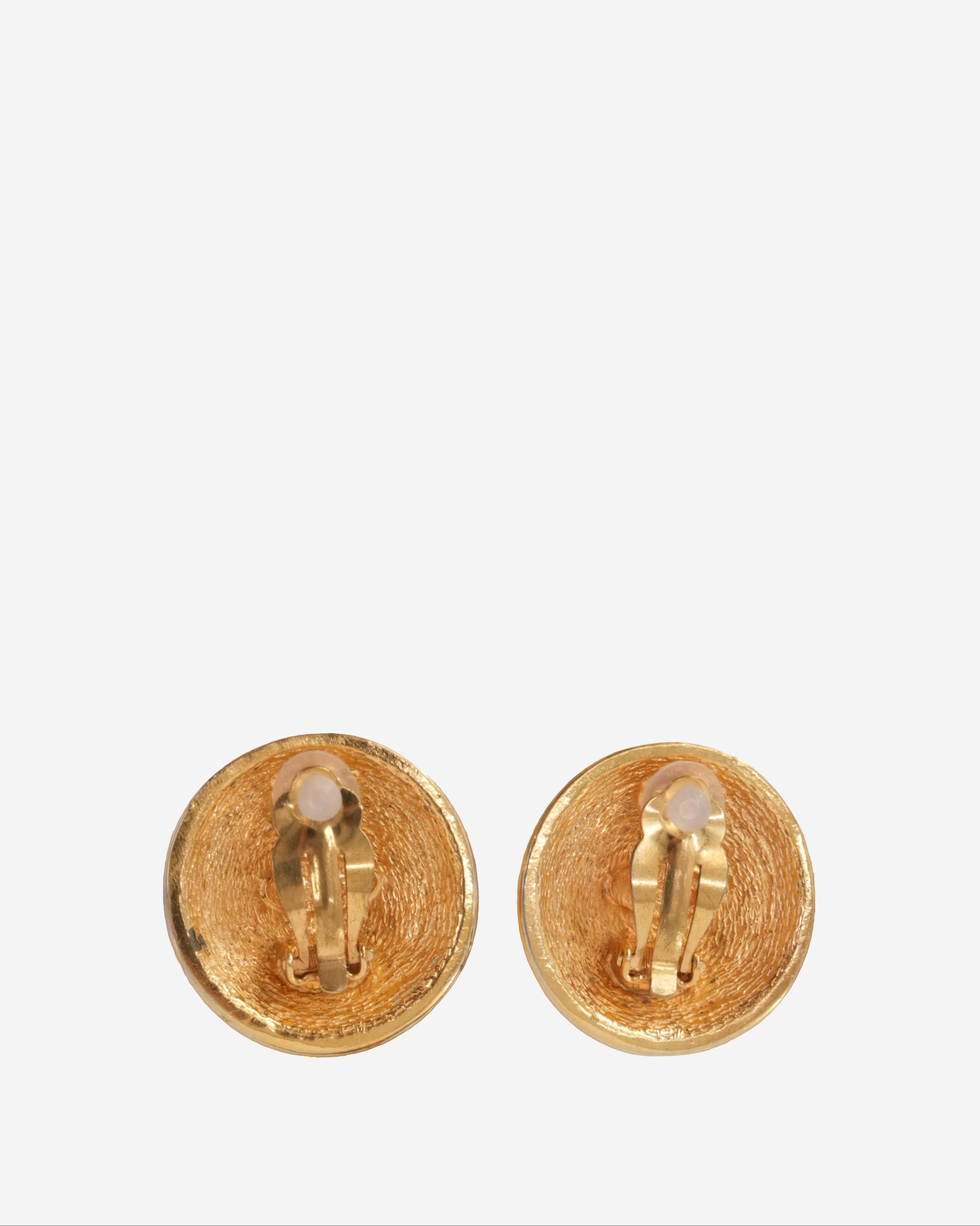 Aretes Chanel CC Matelassé
