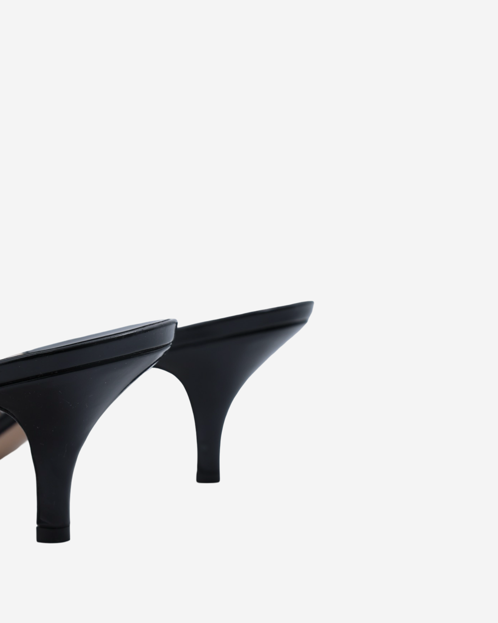 Ferragamo Kitten Heels 38