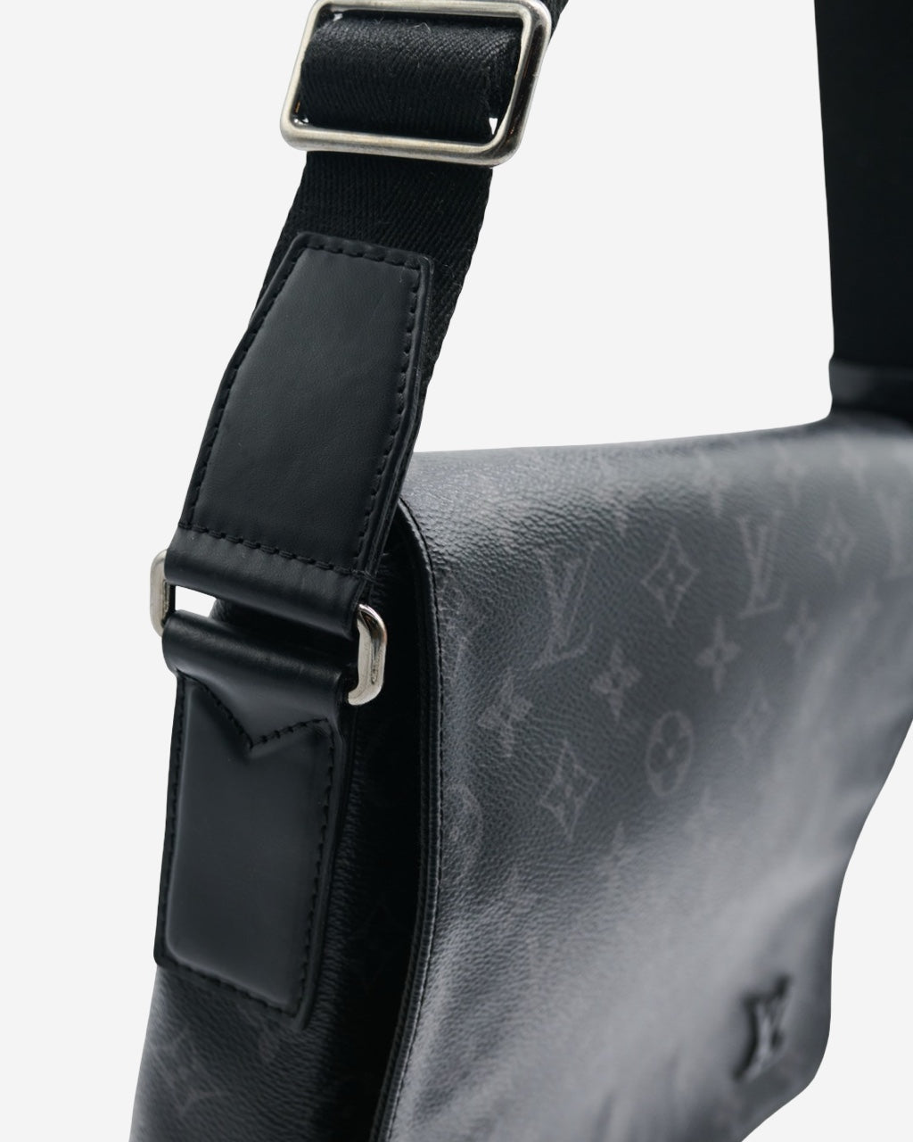 Louis Vuitton District Monogram PM Bag