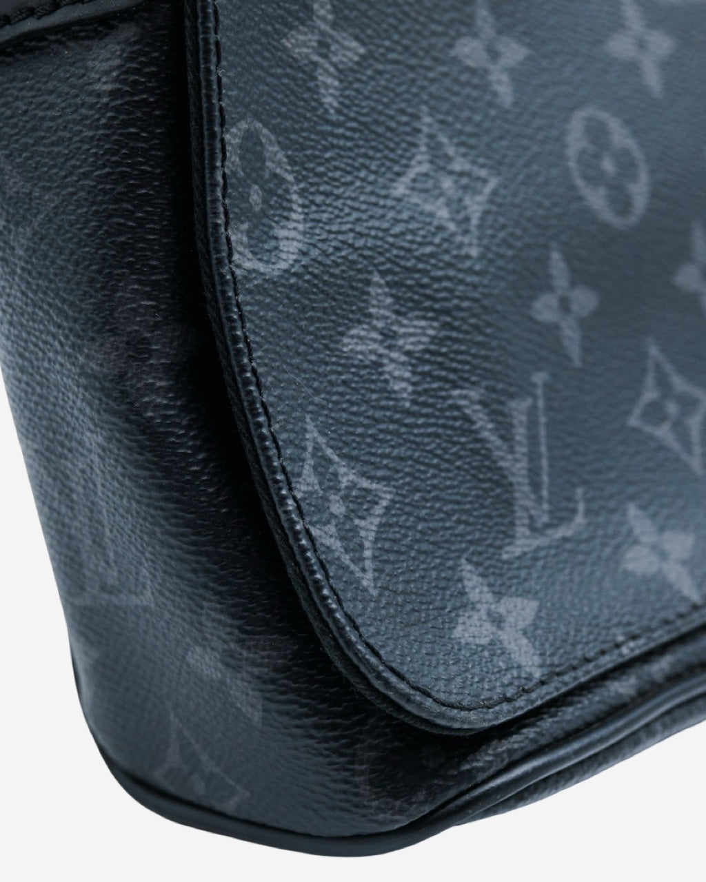 Bolsa Louis Vuitton District Eclipse MM