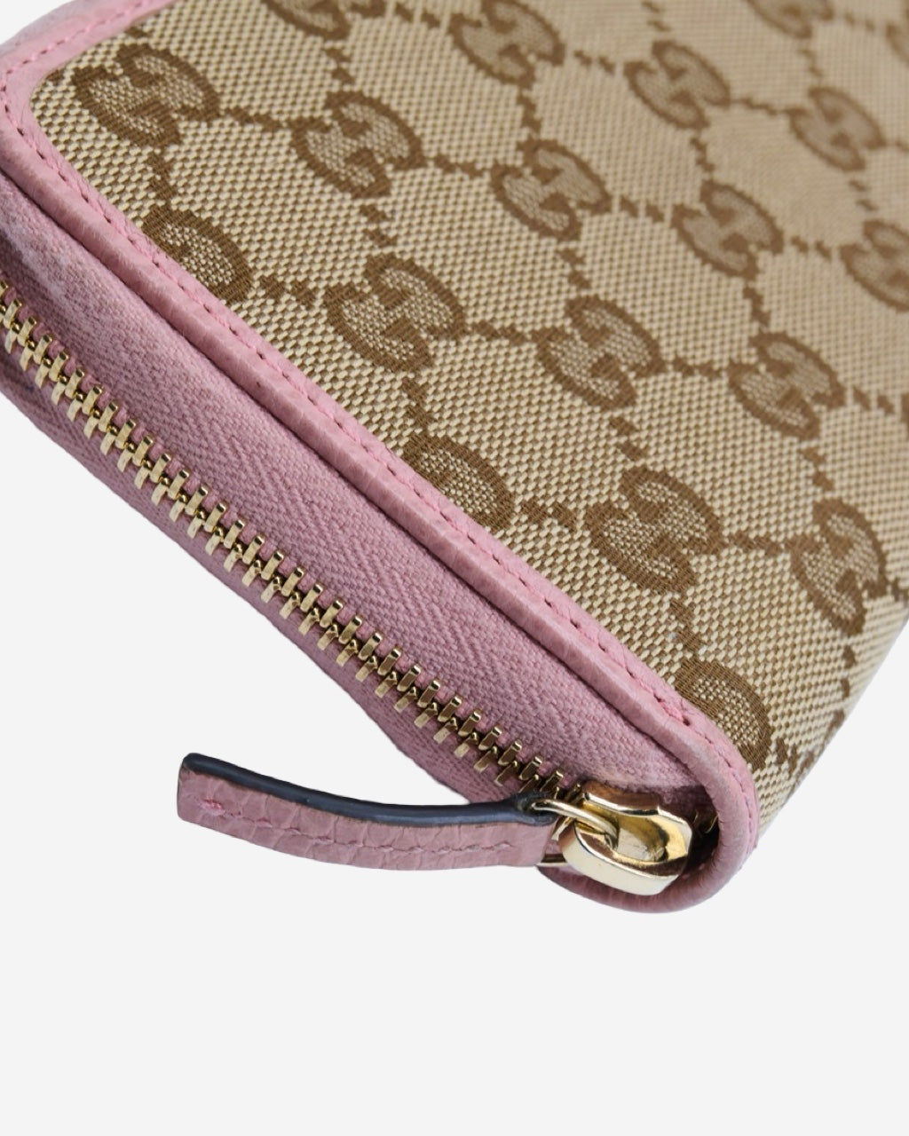 Gucci GG Supreme Wallet