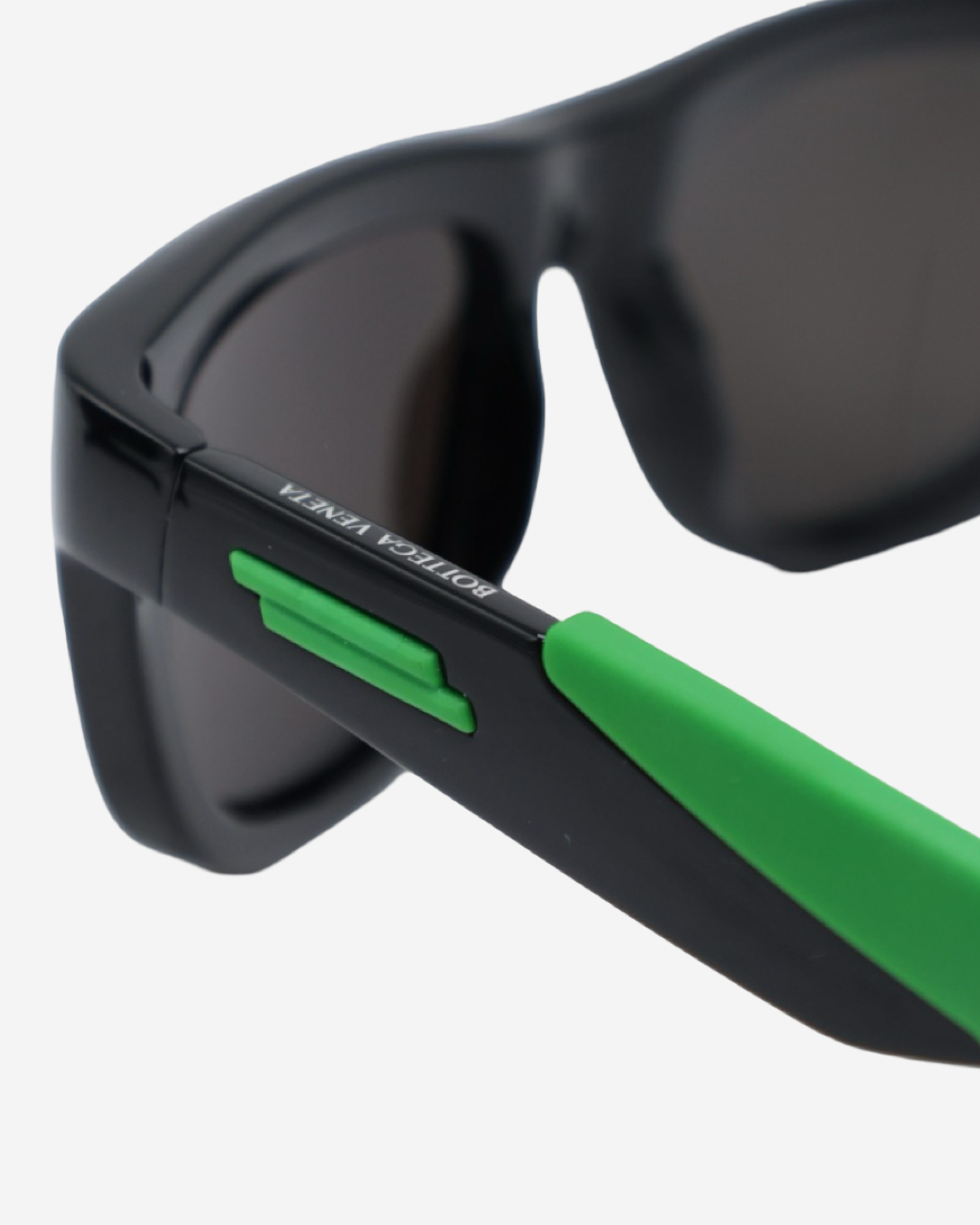 Lentes de Sol Bottega Veneta