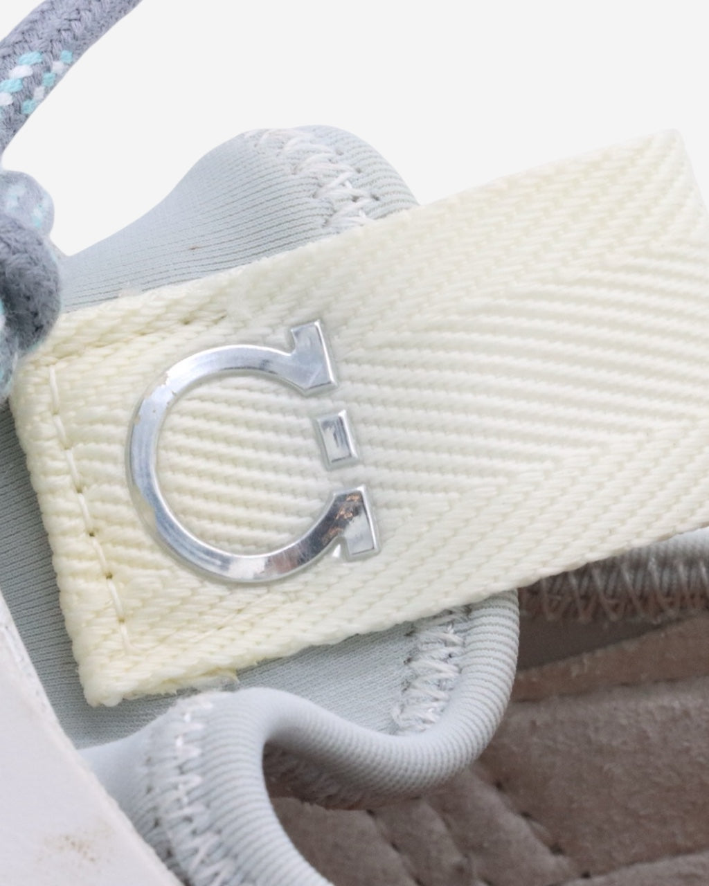 Tenis Ferragamo Gancini 39