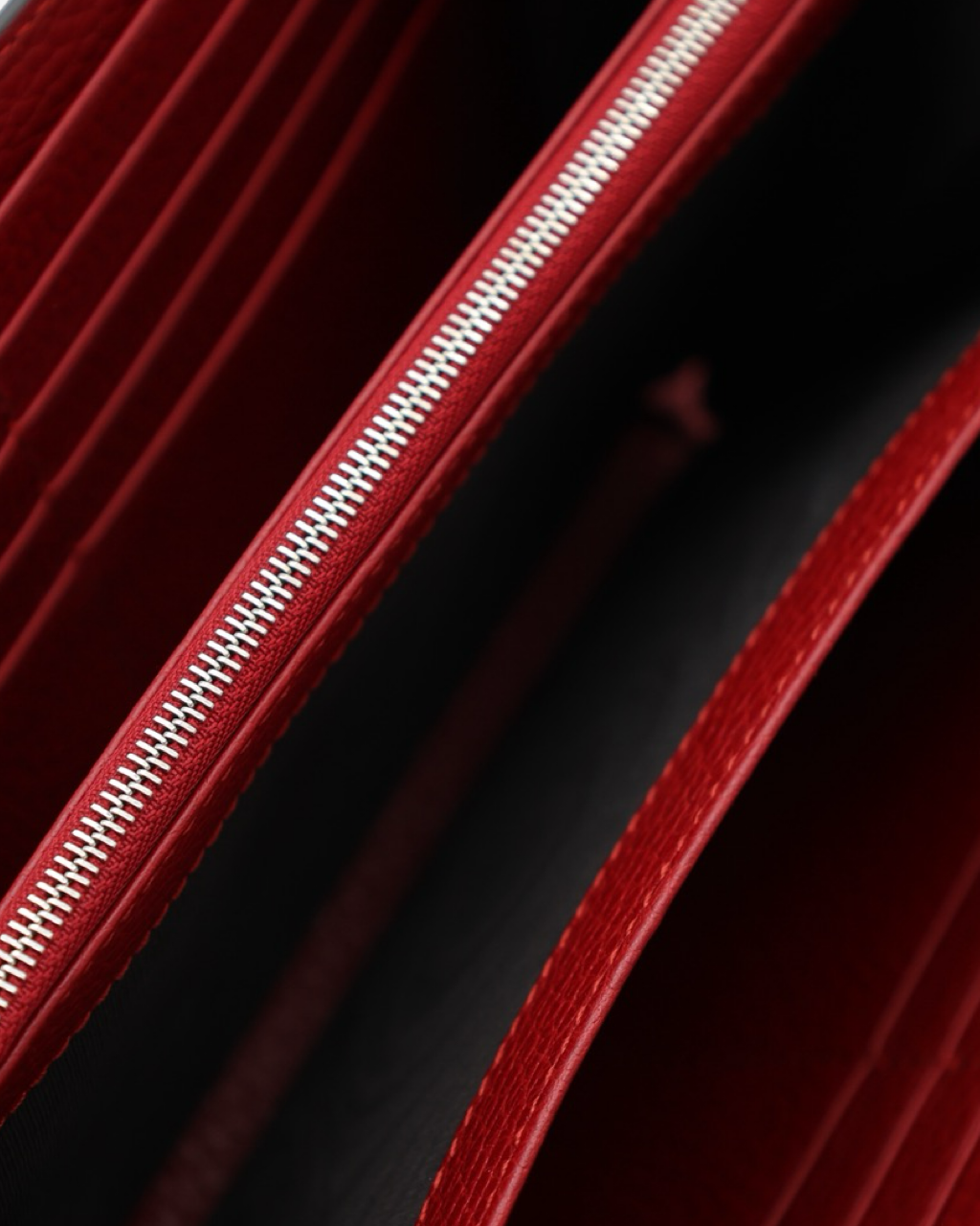 Gucci Dionysus WOC bag