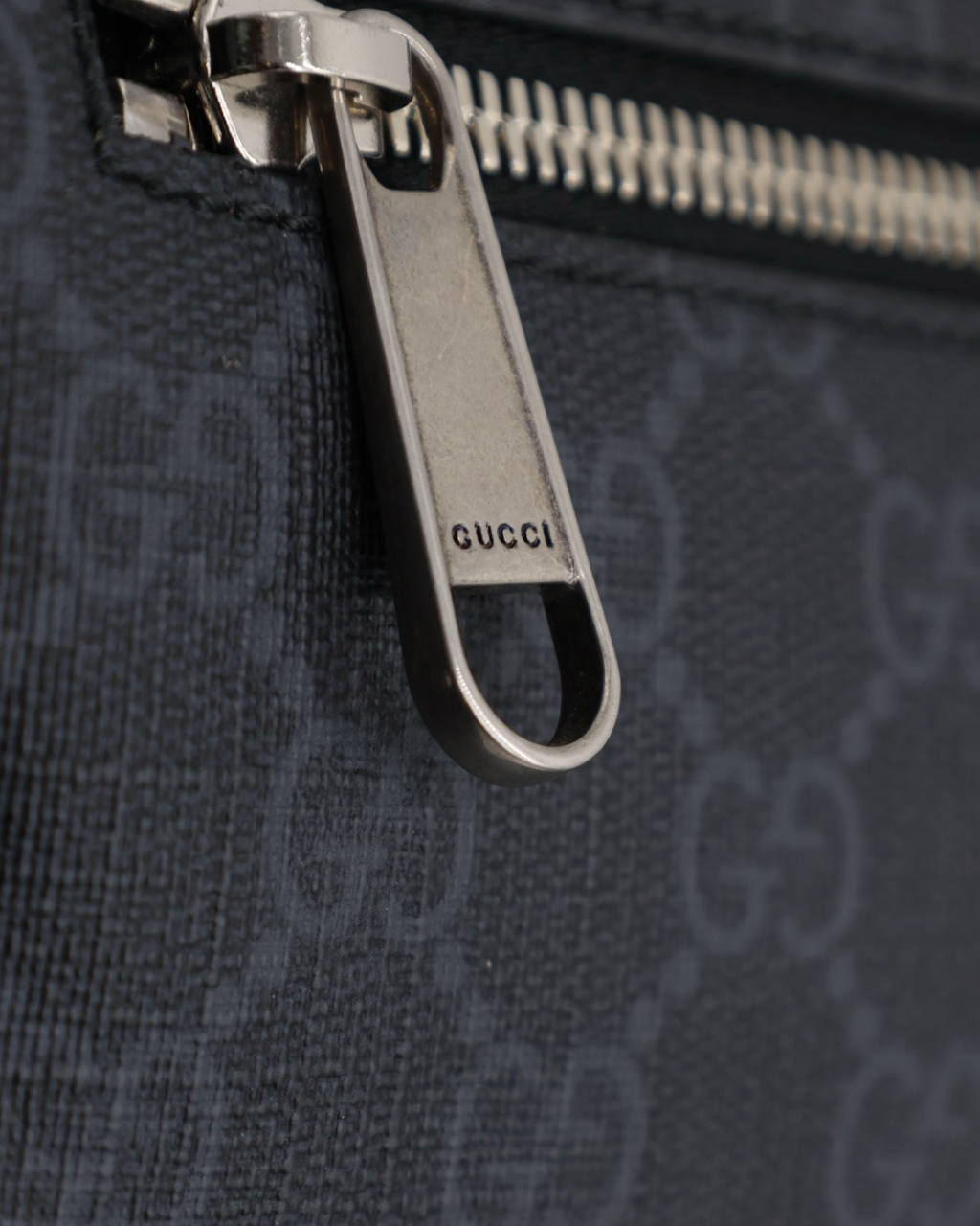 Gucci GG Supreme Waist Bag